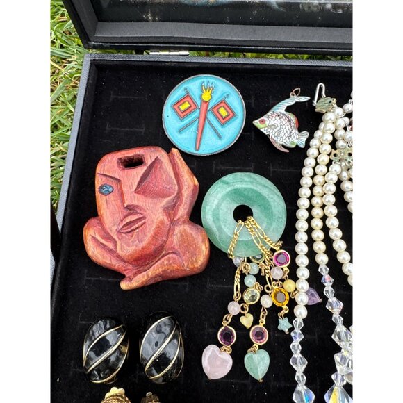 Costume Jewelry Lot Vintage - Jewelry Store Closeout Lot #11 - Picture 9 of 9